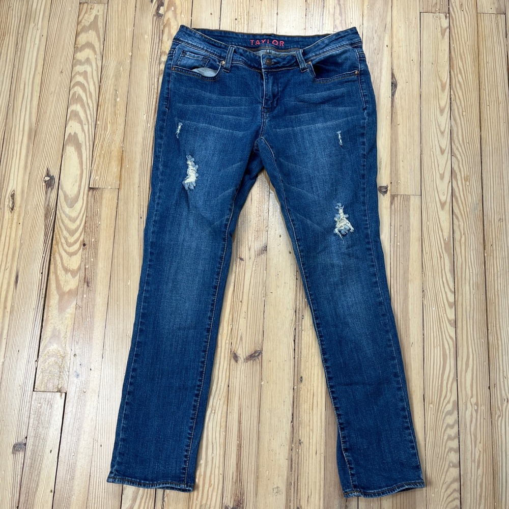 Delias Taylor Distressed Straight Leg Jeans Medium Wash Blue Size 11 casual